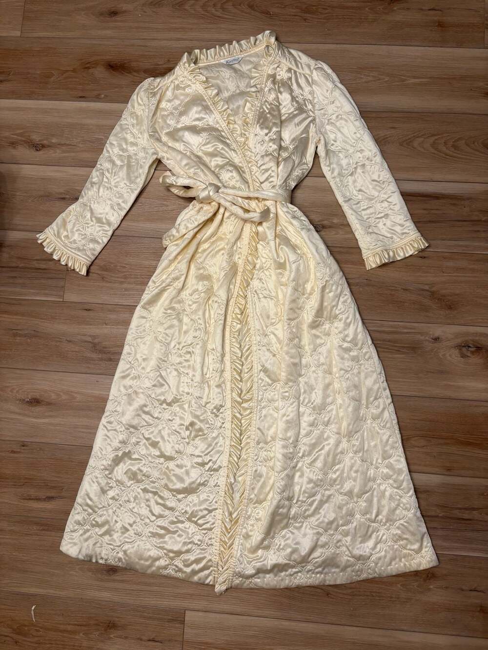 Kayser Vintage Quilted Satin Dressing Bridal Wedding Gown Robe